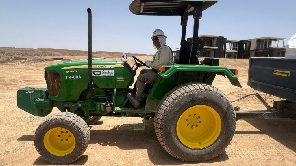TRACTOR (JOHN DEERE)